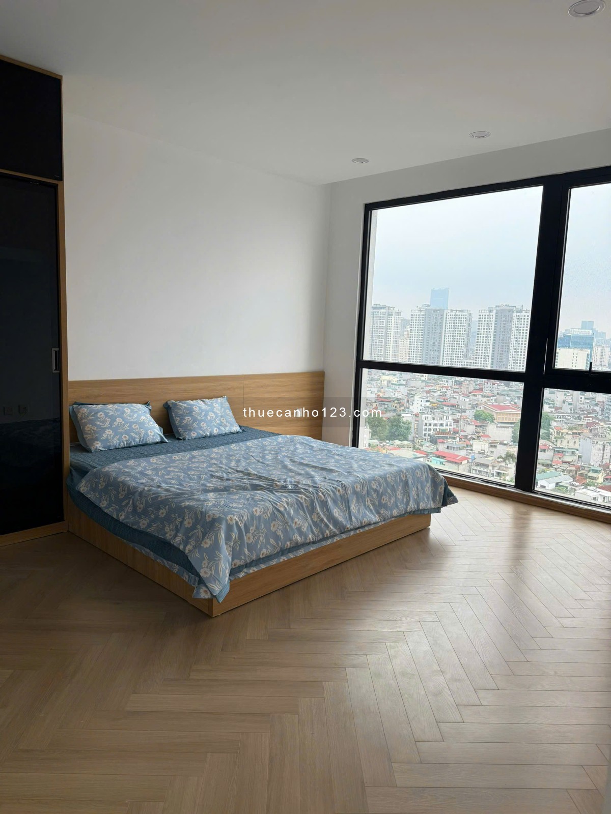 Cho thuê căn 2 ngủ giá 17T, 3N giá 19 tr Royal city giá rẻ nhất thị trường, LH: 0912 396 400
