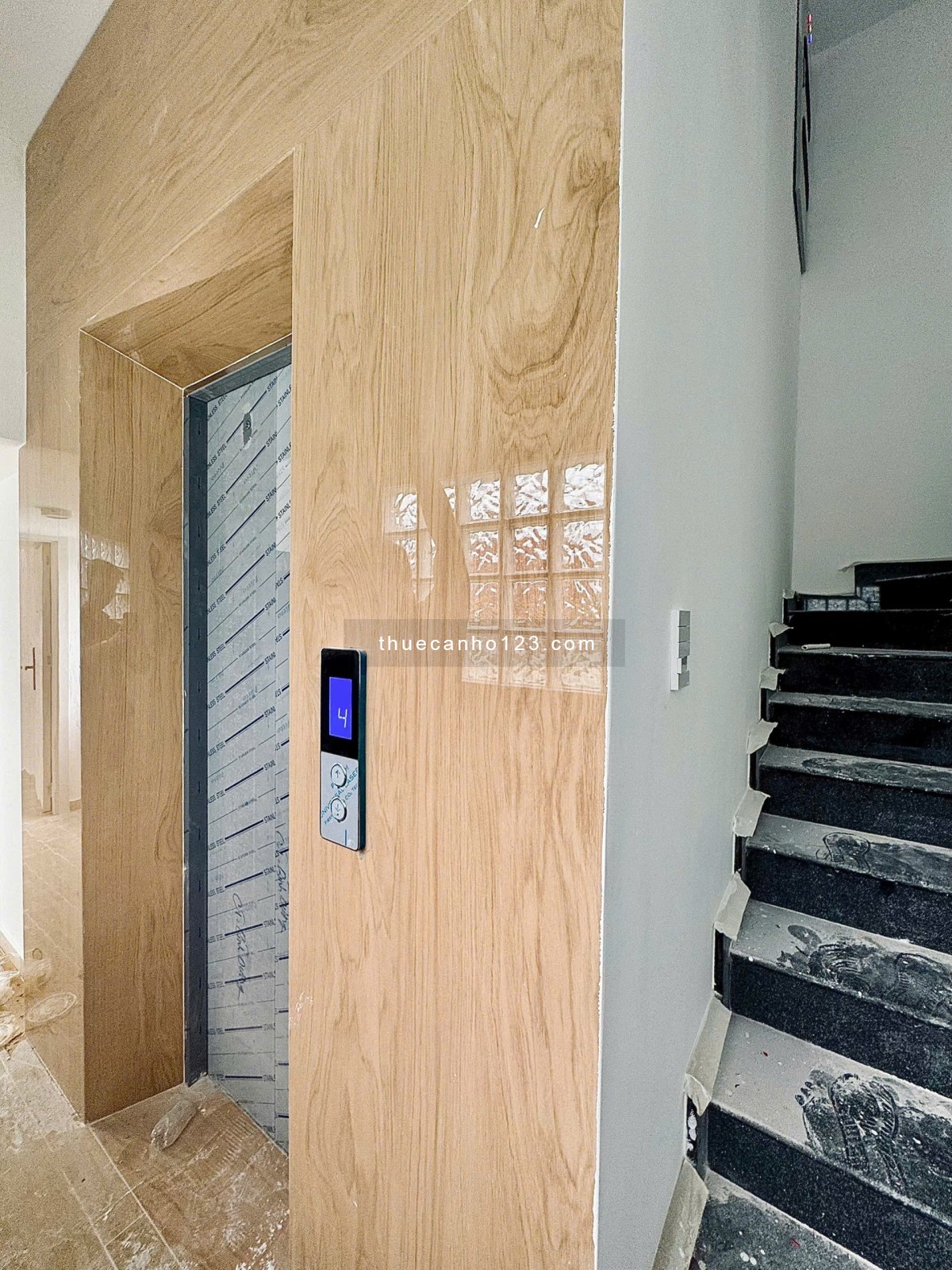 Căn Hộ Mới, Full Nội Thất, Thang Máy, Hầm Xe. Ngay Nguyễn Gia Trí, Hutech, Hồng Bàng, GTVT, FTU,...