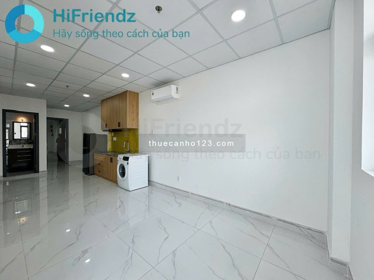 Căn Hộ 2 Phòng Ngủ, Ban Công Rộng 76m2, Full Nội Thất. Toà Nhà Thang Máy, Bảo Vệ. Ngay Hàng Xanh