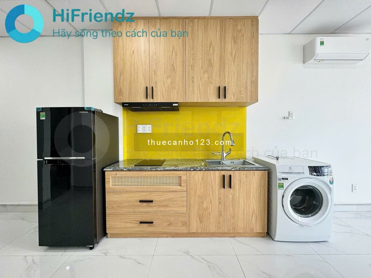 Căn Hộ 2 Phòng Ngủ, Ban Công Rộng 76m2, Full Nội Thất. Toà Nhà Thang Máy, Bảo Vệ. Ngay Hàng Xanh