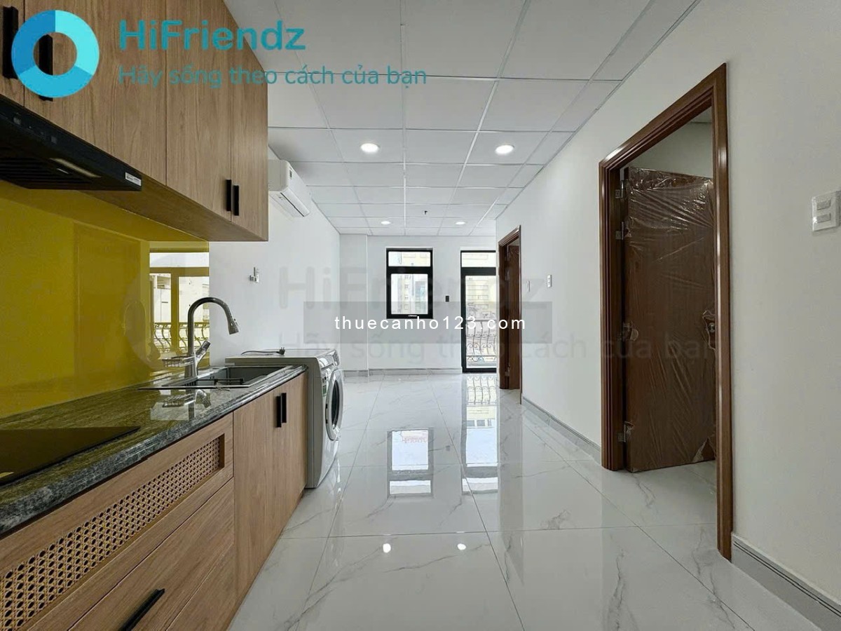 Căn Hộ 2 Phòng Ngủ, Ban Công Rộng 76m2, Full Nội Thất. Toà Nhà Thang Máy, Bảo Vệ. Ngay Hàng Xanh