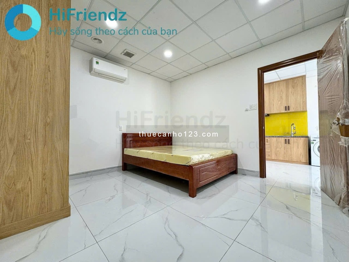 Căn Hộ 2 Phòng Ngủ, Ban Công Rộng 76m2, Full Nội Thất. Toà Nhà Thang Máy, Bảo Vệ. Ngay Hàng Xanh