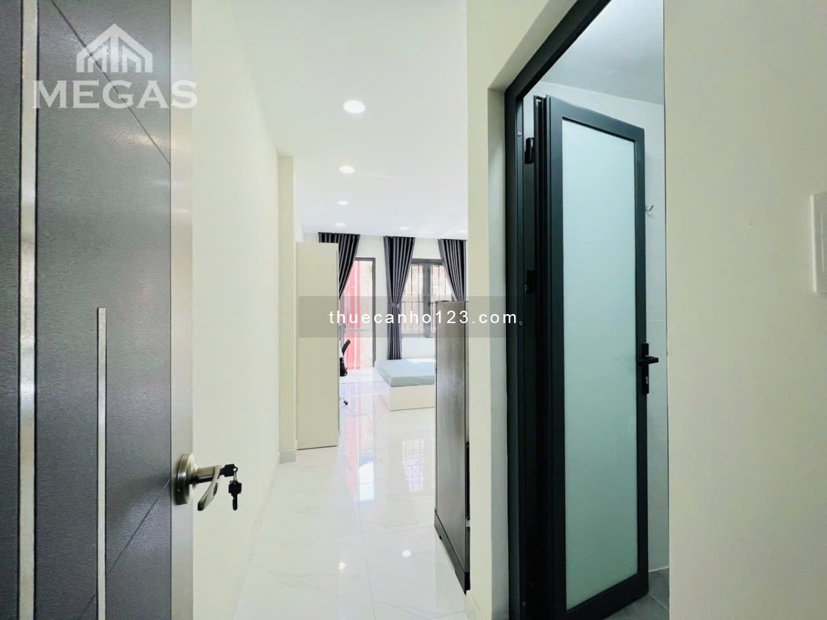 Cho thuê căn hộ đường Lê Thánh Tôn gần chợ Bến Thành - ban công thoáng, máy giặt riêng