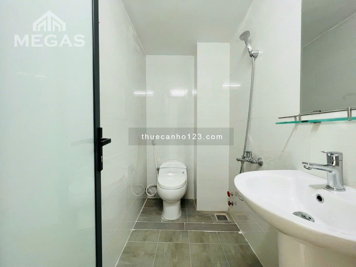 Cho thuê căn hộ đường Lê Thánh Tôn gần chợ Bến Thành - ban công thoáng, máy giặt riêng