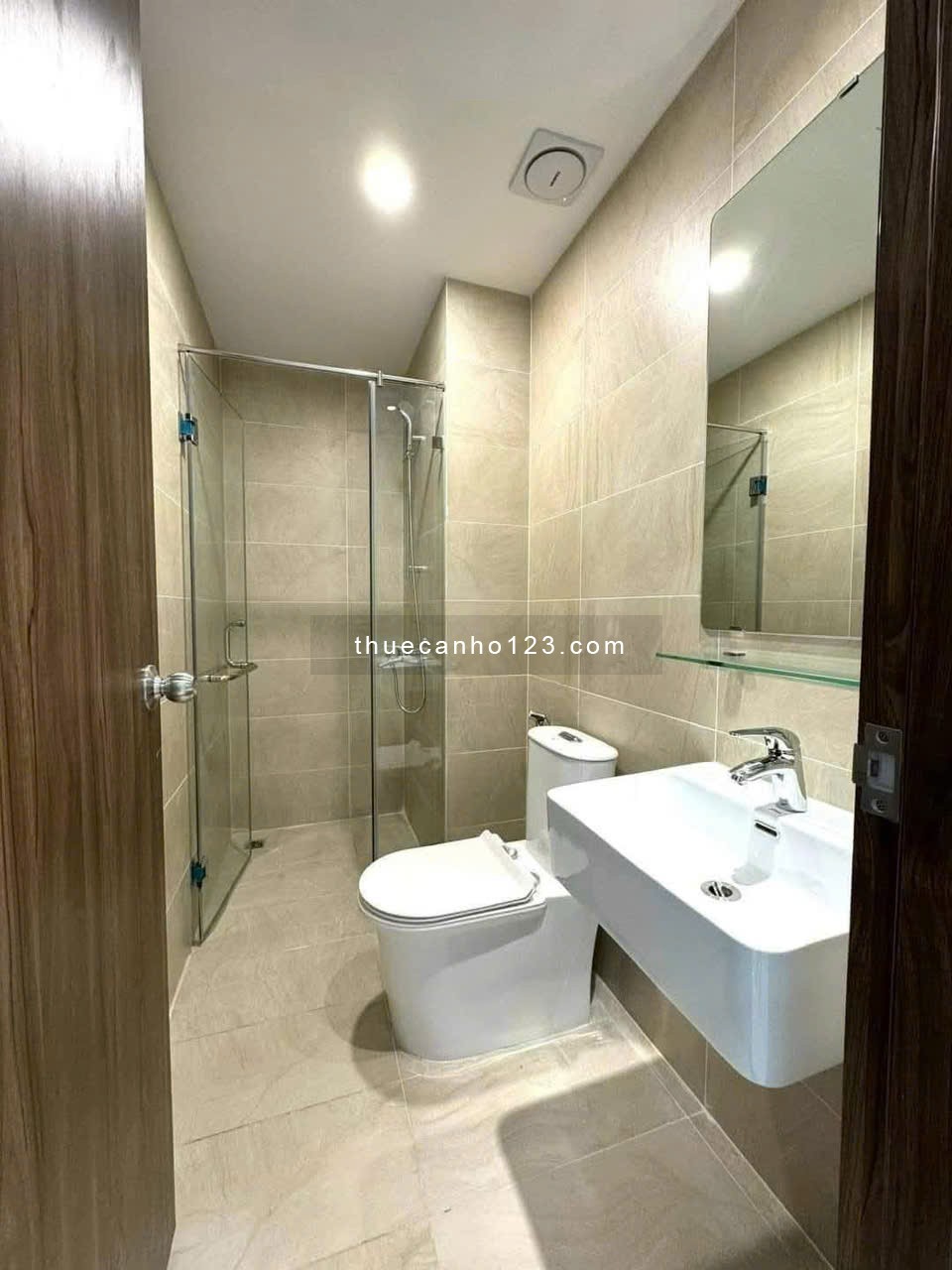Chung cư Kingston, Hoàng Văn Thụ, PN: 90m2, 2p ngủ, full nội thất, 18triệu