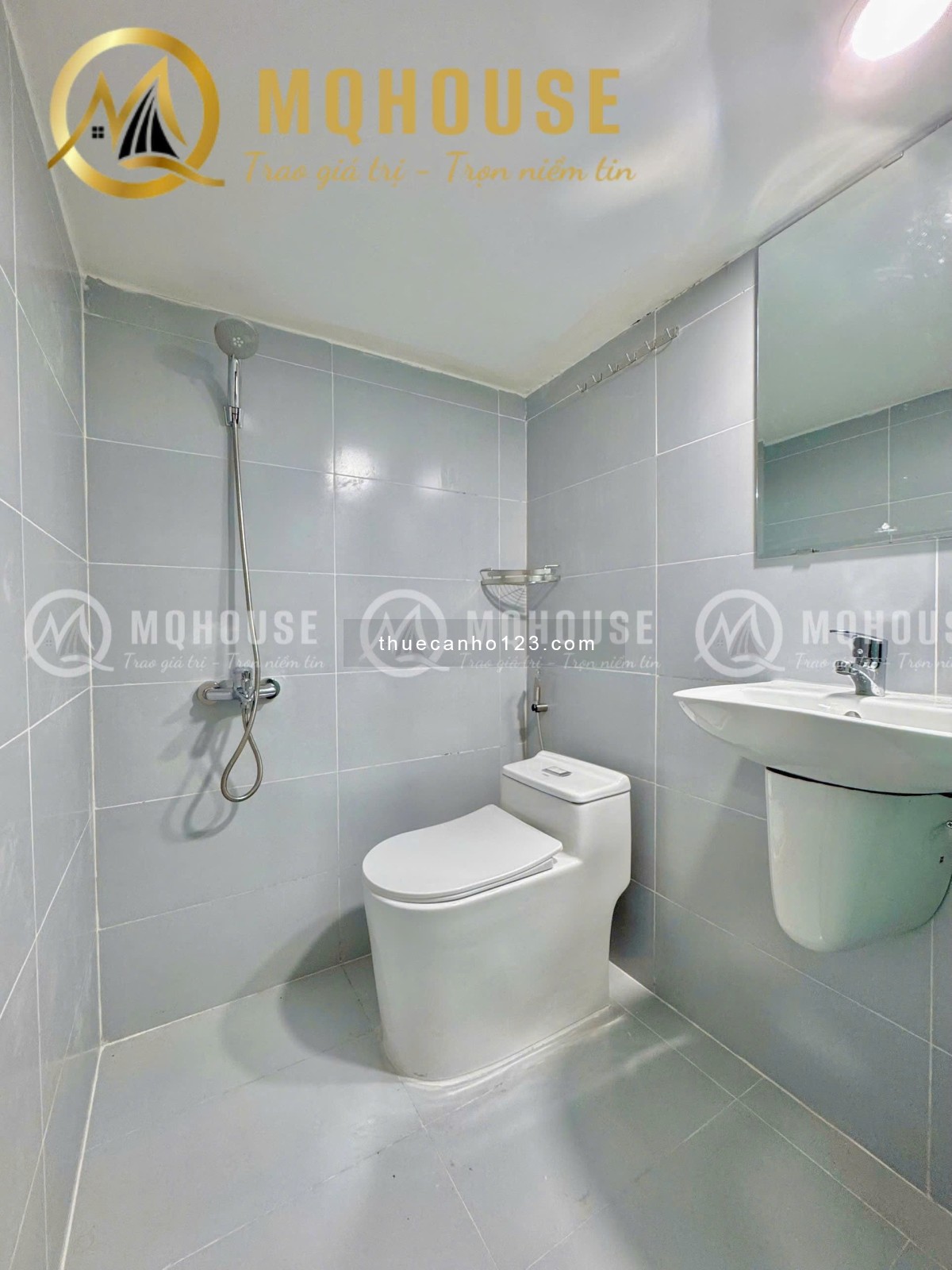 Duplex Mới 100% Full Nội Thất Cao Cấp. Ở 2-4 Bạn. Ngay Đại Học VLU, IUH. Toà Thang Máy, Bảo Vệ