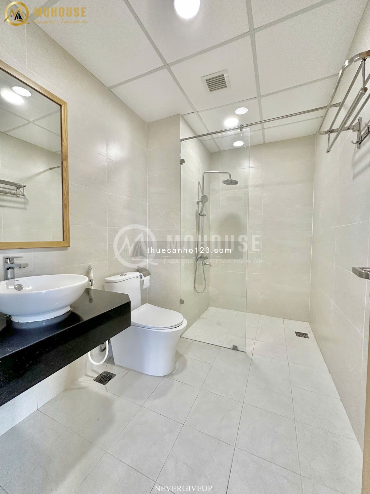 Chung Cư 2 Phòng Ngủ, 2 WC, Balcony Rộng 76m2. Full Nội Thất, Bảo Vệ. Ngay Đại Học Văn Lang