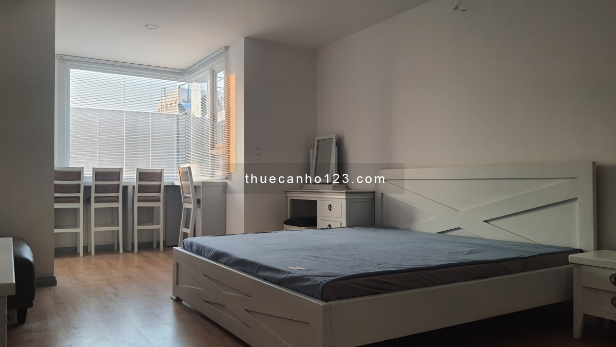 Chính chủ cho thuê căn hộ cao cấp BMC Quận 1, 134m2,căn góc 3PN 3WC, full nội thất, Giá thuê 22tr/th