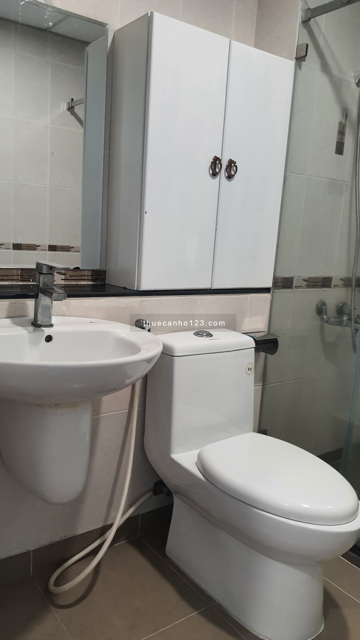 Chính chủ cho thuê căn hộ cao cấp BMC Quận 1, 134m2,căn góc 3PN 3WC, full nội thất, Giá thuê 22tr/th