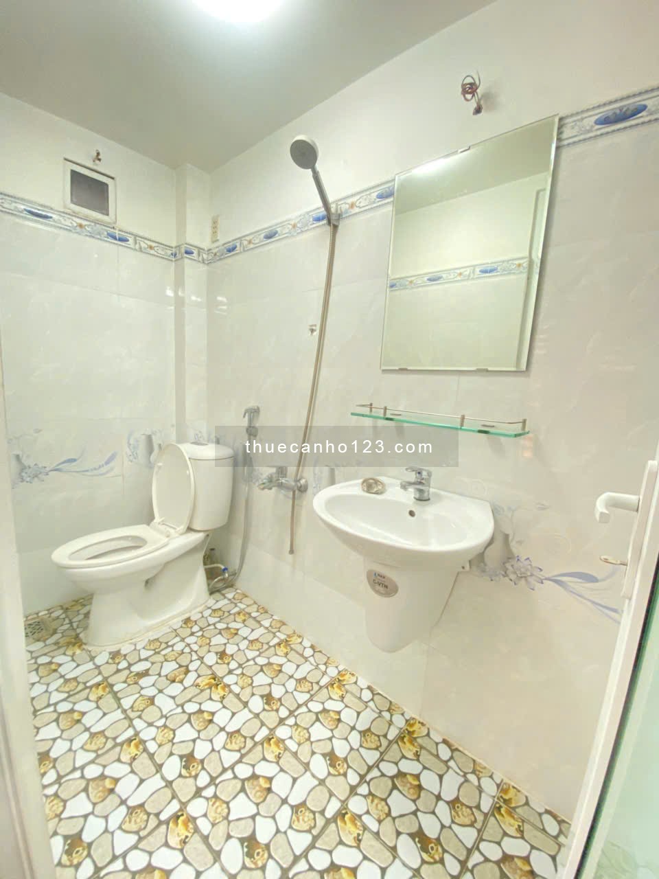 Căn hộ 1 Phòng ngủ tách bếp, Ban Công, Máy Giặt Riêng Thích Quảng Đức Phú Nhuận - LH 0932.185.096