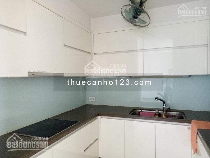 Cho thuê căn hộ The Manor, 3 phòng ngủ, lầu cao view đẹp, nội thất cao cấp giá 25 triệu/tháng baphí