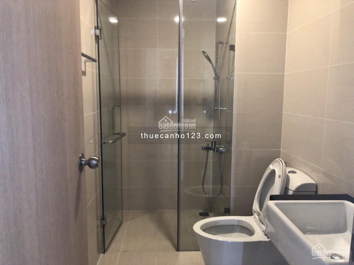 Cho thuê căn hộ The Manor, 3 phòng ngủ, lầu cao view đẹp, nội thất cao cấp giá 25 triệu/tháng baphí