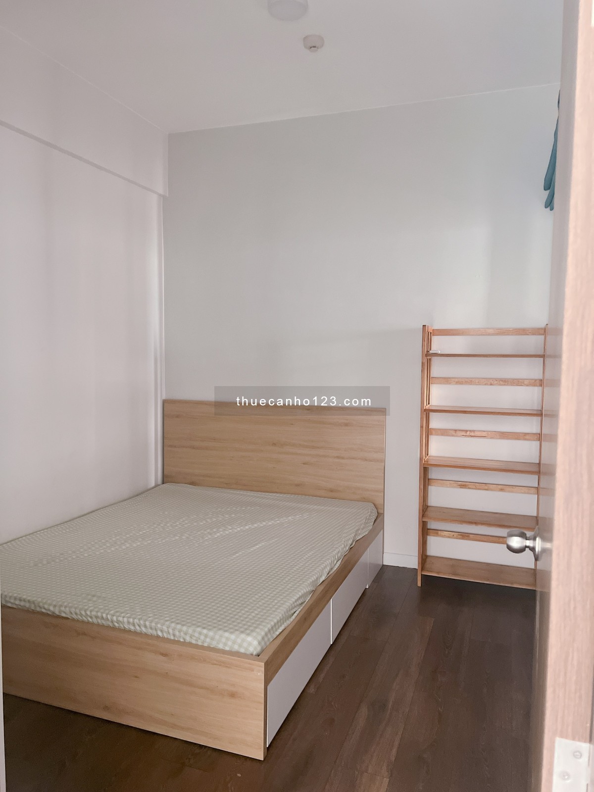 Cho thuê căn hộ mặt tiền Phạm Văn Đồng 3Pn 2wc Full nội thất 12 tr th