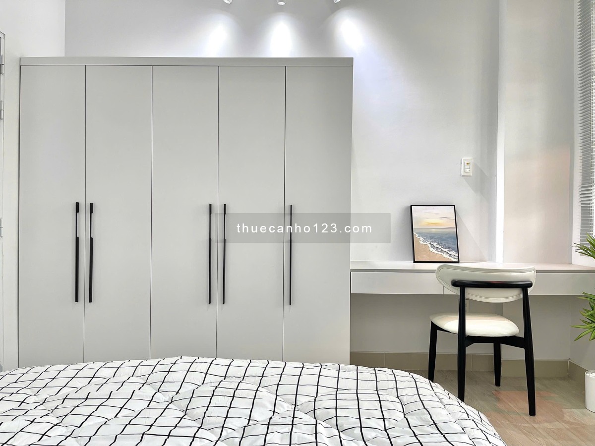 Căn hộ 2 phòng ngủ có ban công full nội thất Bình Thạnh gần Đại học Hutech