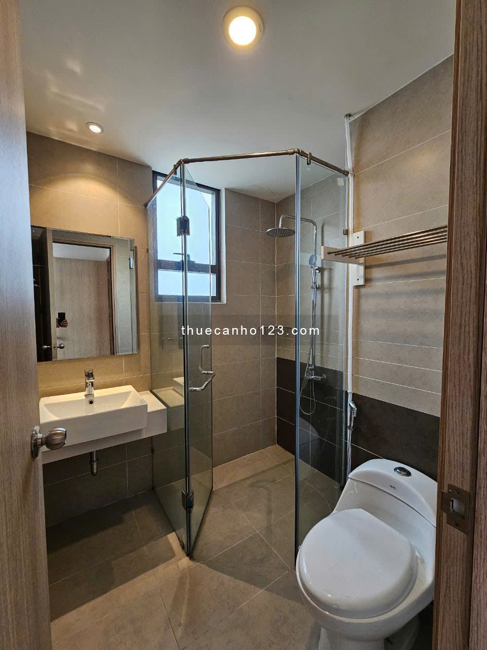 DEAL SỐC - 3PN 2WC 80m2 Full nội thất The Sun Avenue chỉ 18tr/tháng