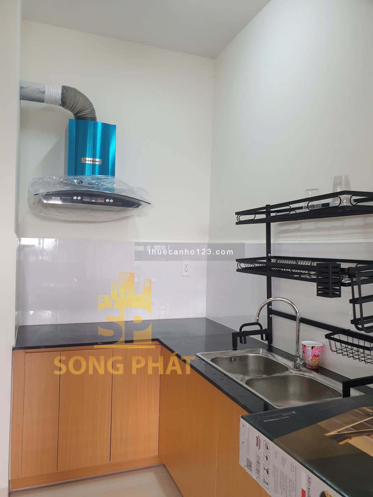 Cho thuê căn họ 2 PN 2 WC full nội thất giá 9 triệu