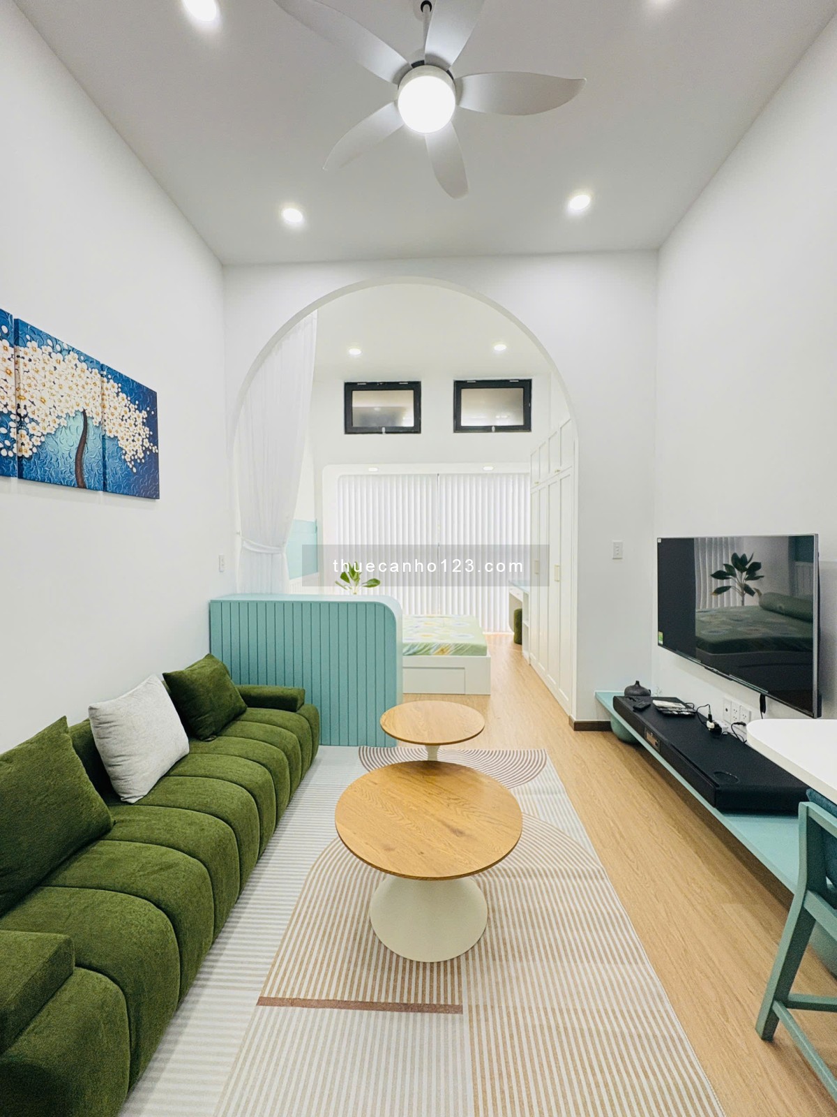 Trống sẵn – Cho thuê studio full nội thất mới 100% tại The Sun Avenue