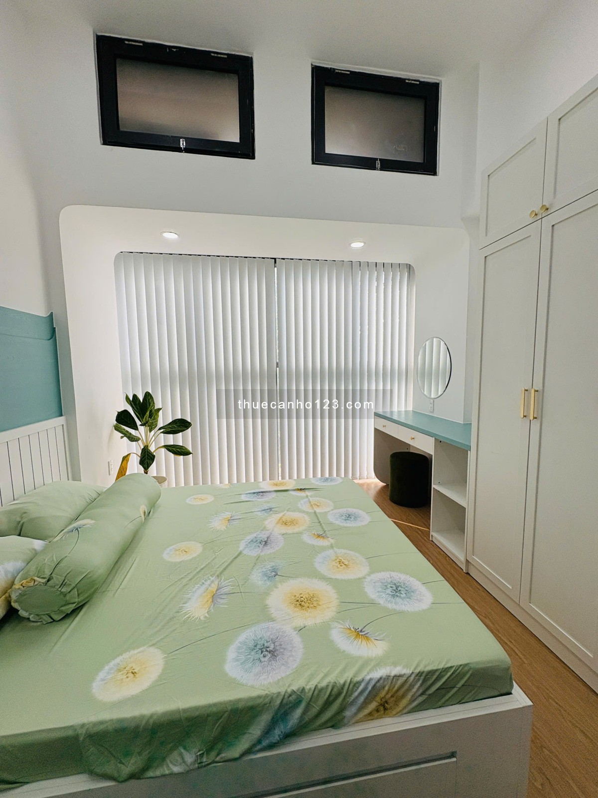 Trống sẵn – Cho thuê studio full nội thất mới 100% tại The Sun Avenue