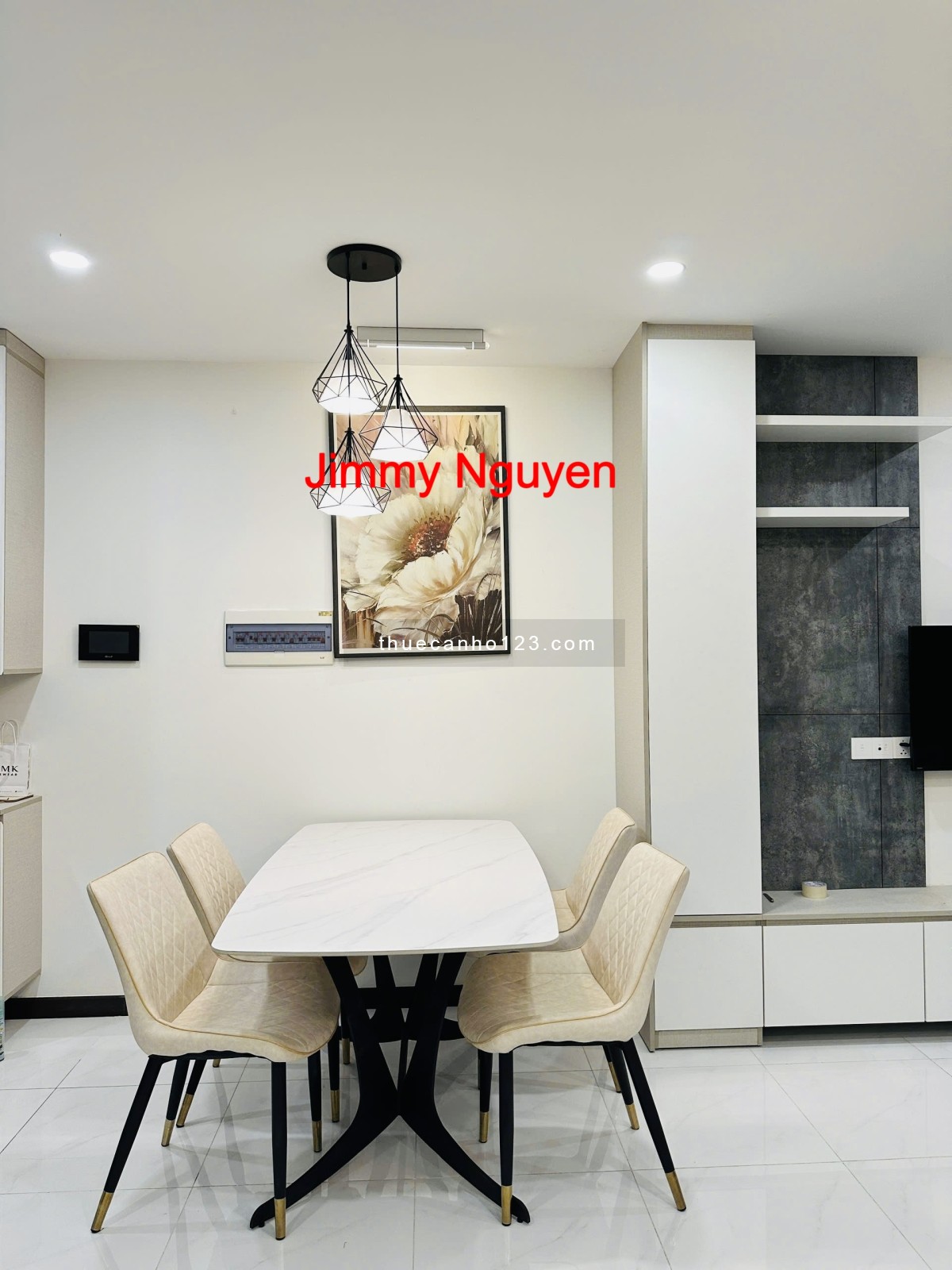 CHO THUÊ CĂN HỘ CAO CẤP 2 PHÒNG NGỦ - Nội thất cao cấp chủ nhà thiết kế ở - Chính chủ đăng tin