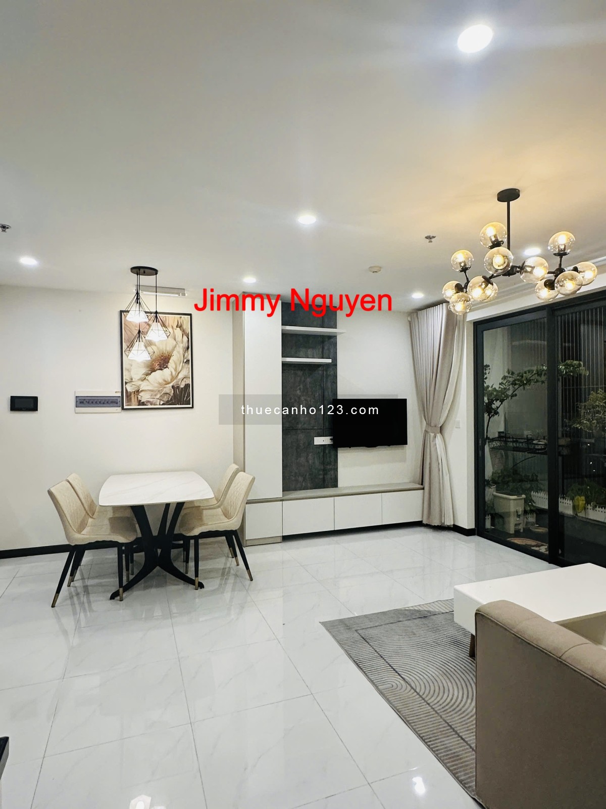 CHO THUÊ CĂN HỘ CAO CẤP 2 PHÒNG NGỦ - Nội thất cao cấp chủ nhà thiết kế ở - Chính chủ đăng tin