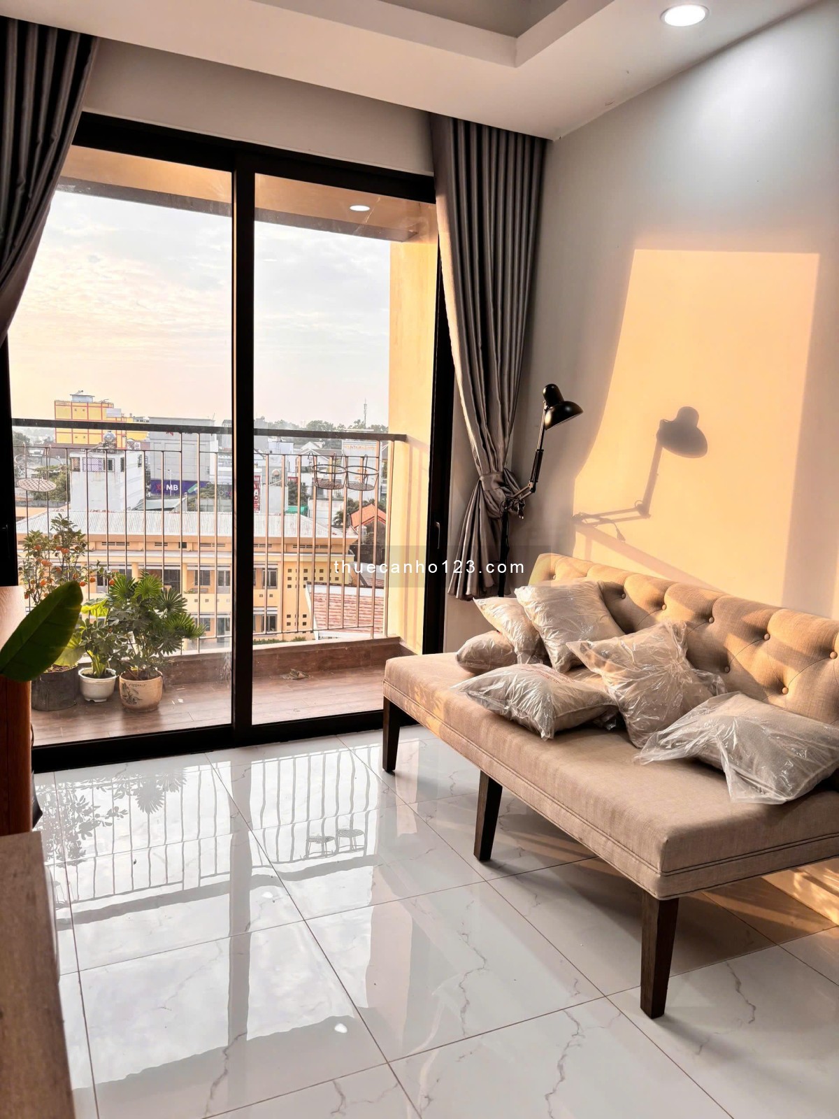 Cần Cho thuê 2PN2WC tại Opal Skyline Sẵn Full Đầy Đủ Nội thất đẹp Giá chỉ 6tr5/tháng