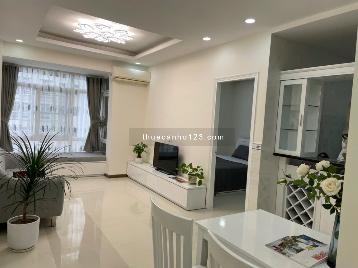 Em có giỏ hàng cho thuê nhiều căn hộ chỉ từ 12 triệu, ai inbox sớm em gửi hình và giữ căn trước nhé!
