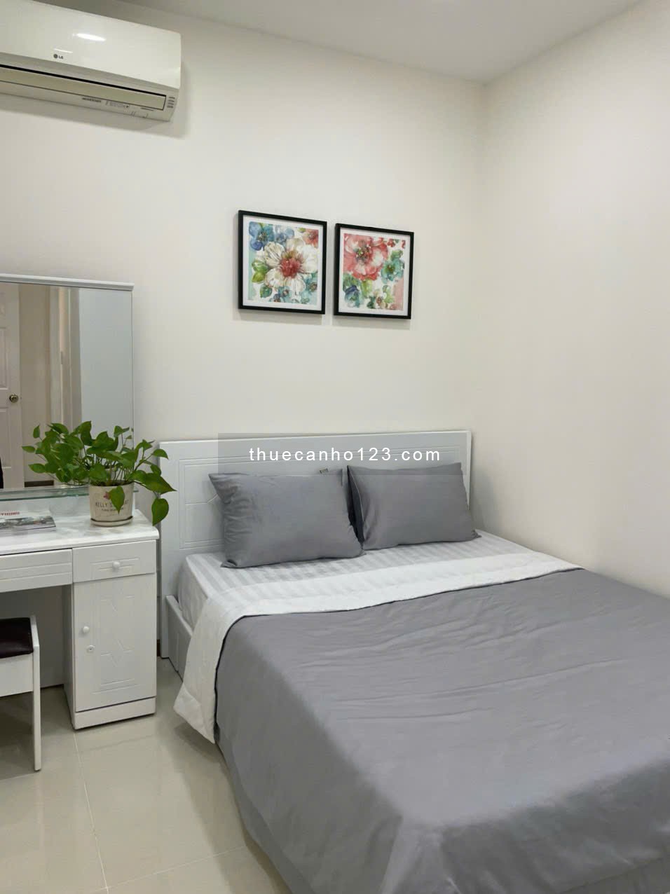 Em có giỏ hàng cho thuê nhiều căn hộ chỉ từ 12 triệu, ai inbox sớm em gửi hình và giữ căn trước nhé!
