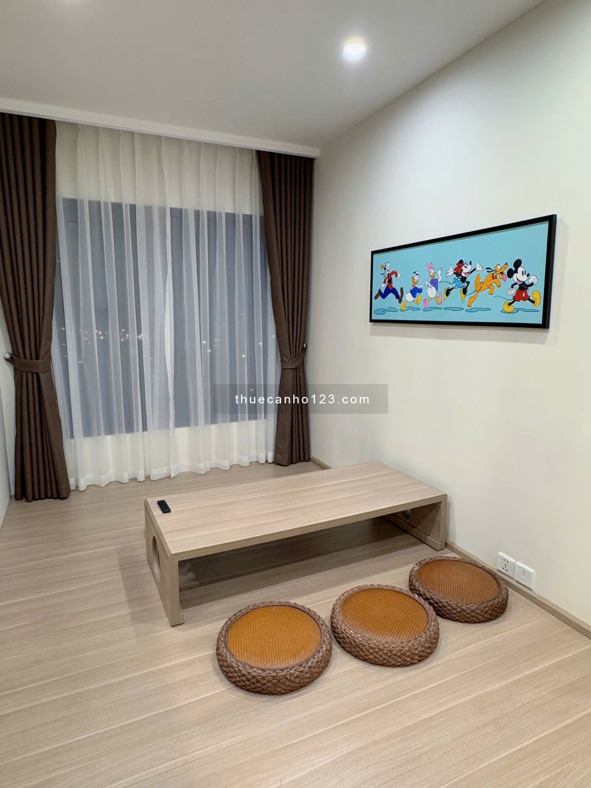 Chính chủ em có căn hộ 2n+ full đồ đẹp bên tòa S106 dự án Vinhomes SmartCity, vào luôn, giá rẻ