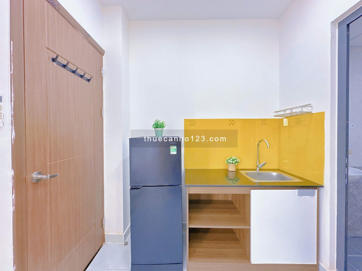 Căn Hộ 2 Phòng Ngủ Full Nội Thất, Thoáng Mát, Thang Máy, Bảo Vệ. Ngay Phan Đăng Lưu, ĐH Mỹ Thuật