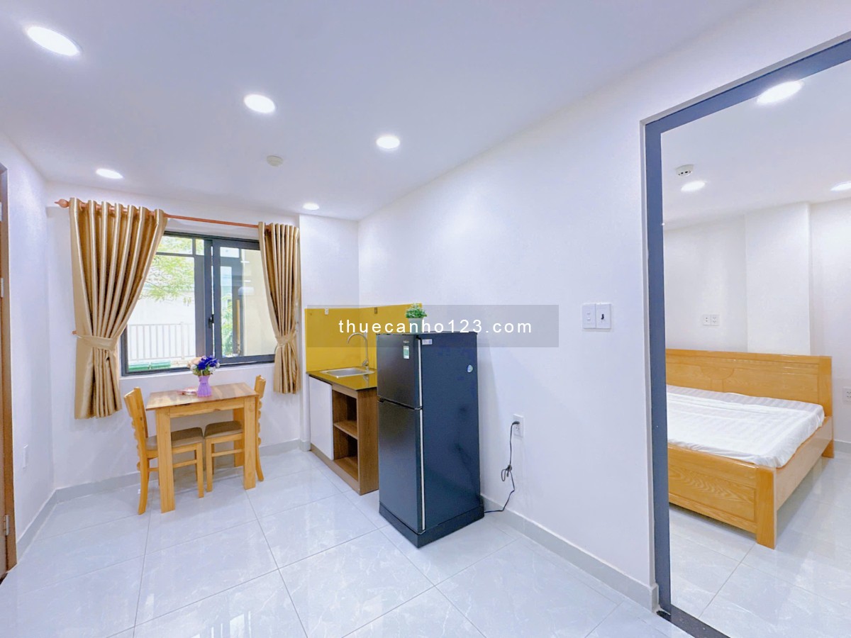 Căn Hộ 2 Phòng Ngủ Full Nội Thất, Thoáng Mát, Thang Máy, Bảo Vệ. Ngay Phan Đăng Lưu, ĐH Mỹ Thuật