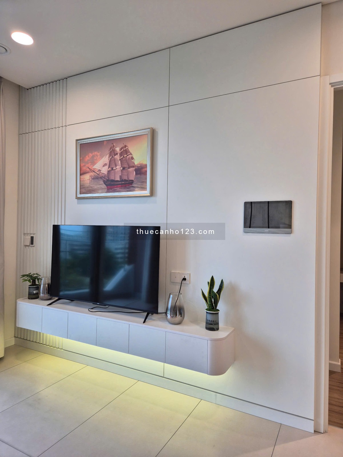 Chuyên cho thuê căn hộ cao cấp Zeit River Thủ Thiêm, 2 phòng ngủ, nội thất cao cấp giá 37 triệutháng