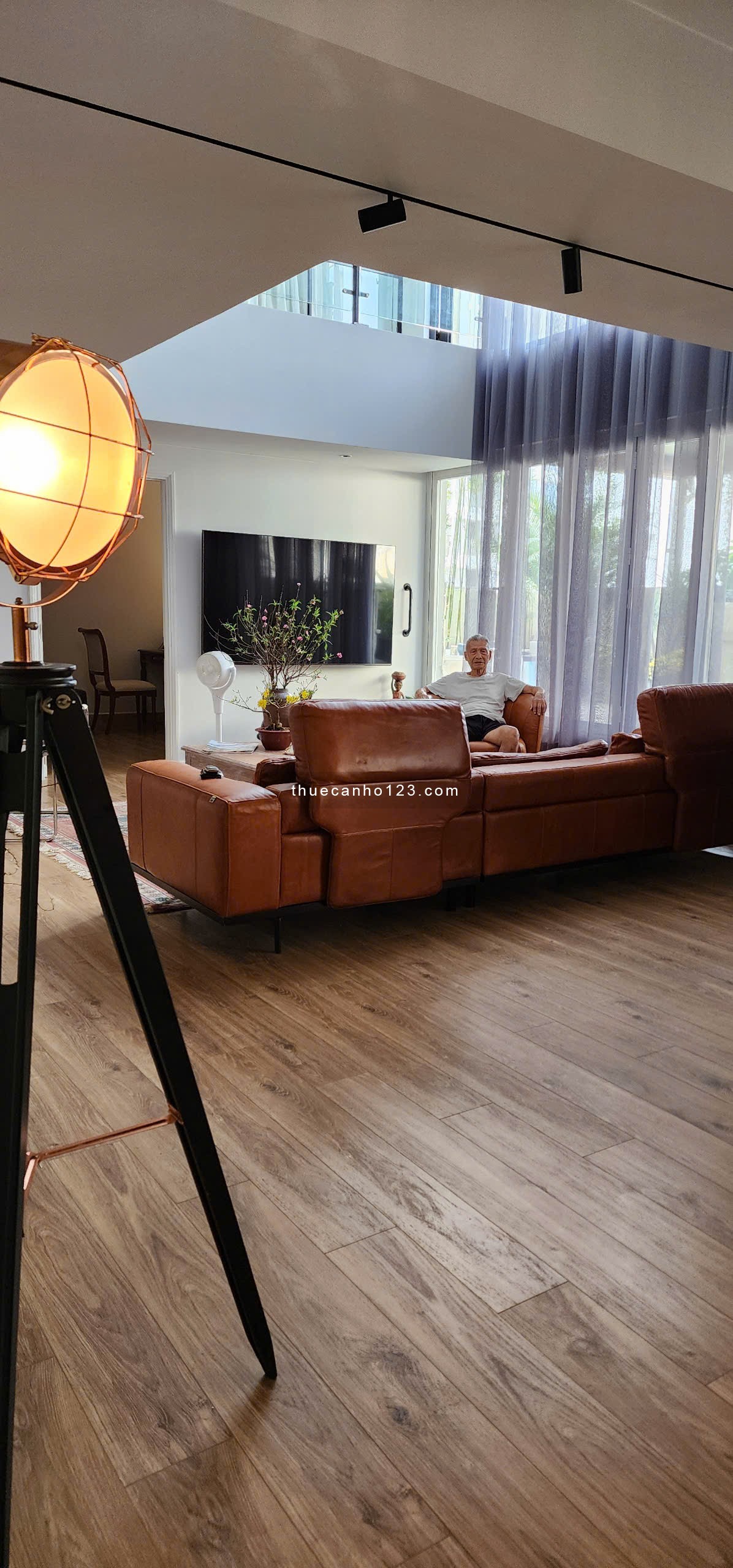 Cho thuê căn hộ Sky Garden 2, Phú Mỹ Hưng, Q. 7 nhà 4PN, 4WC, DT: 325m2 giá 65 triệu