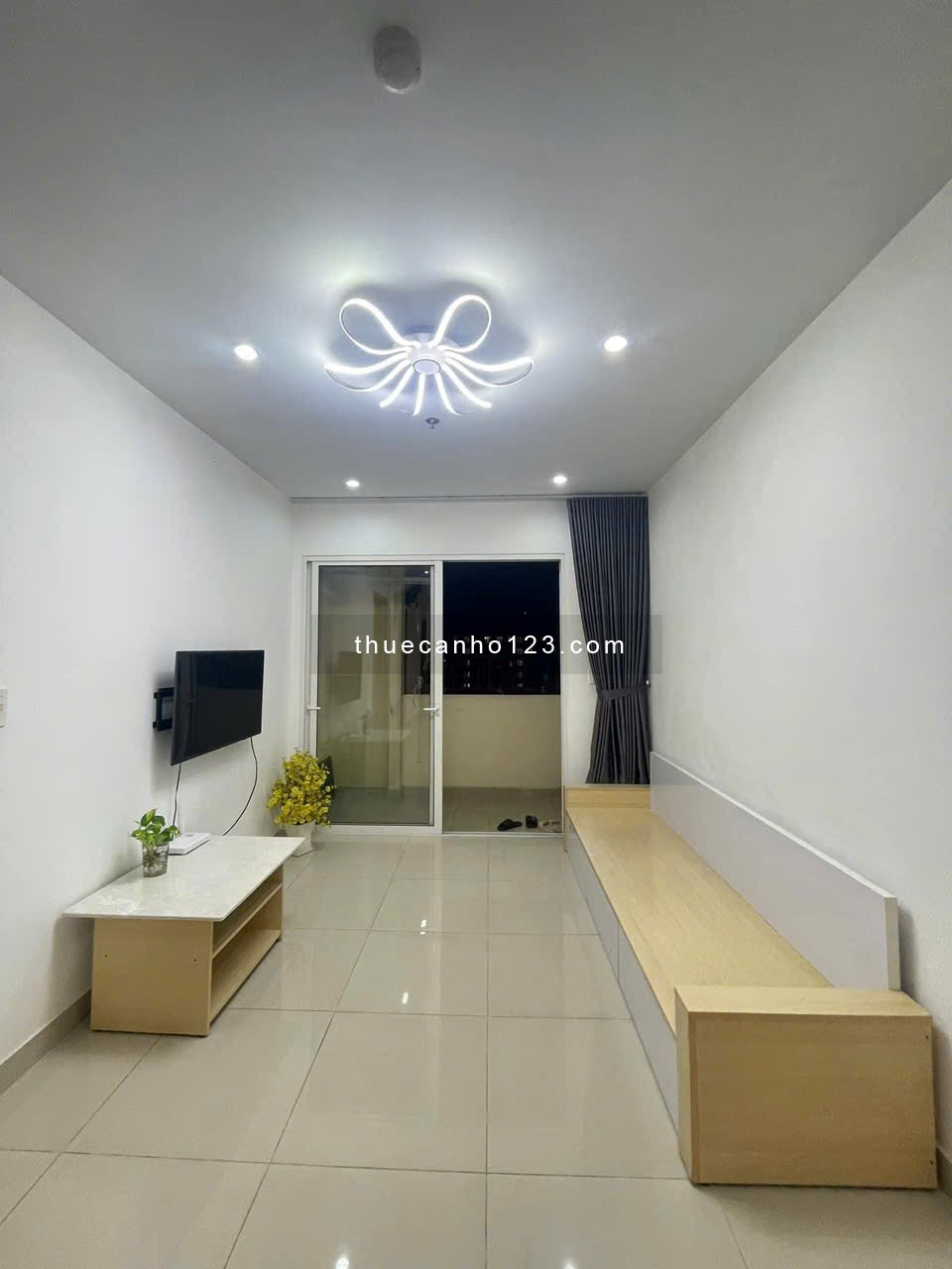 Chung cư Hà Đồ, Nguyễn Văn CÔng, GV: 2p ngủ, 1wc, nhà mới, NT 12tr/th