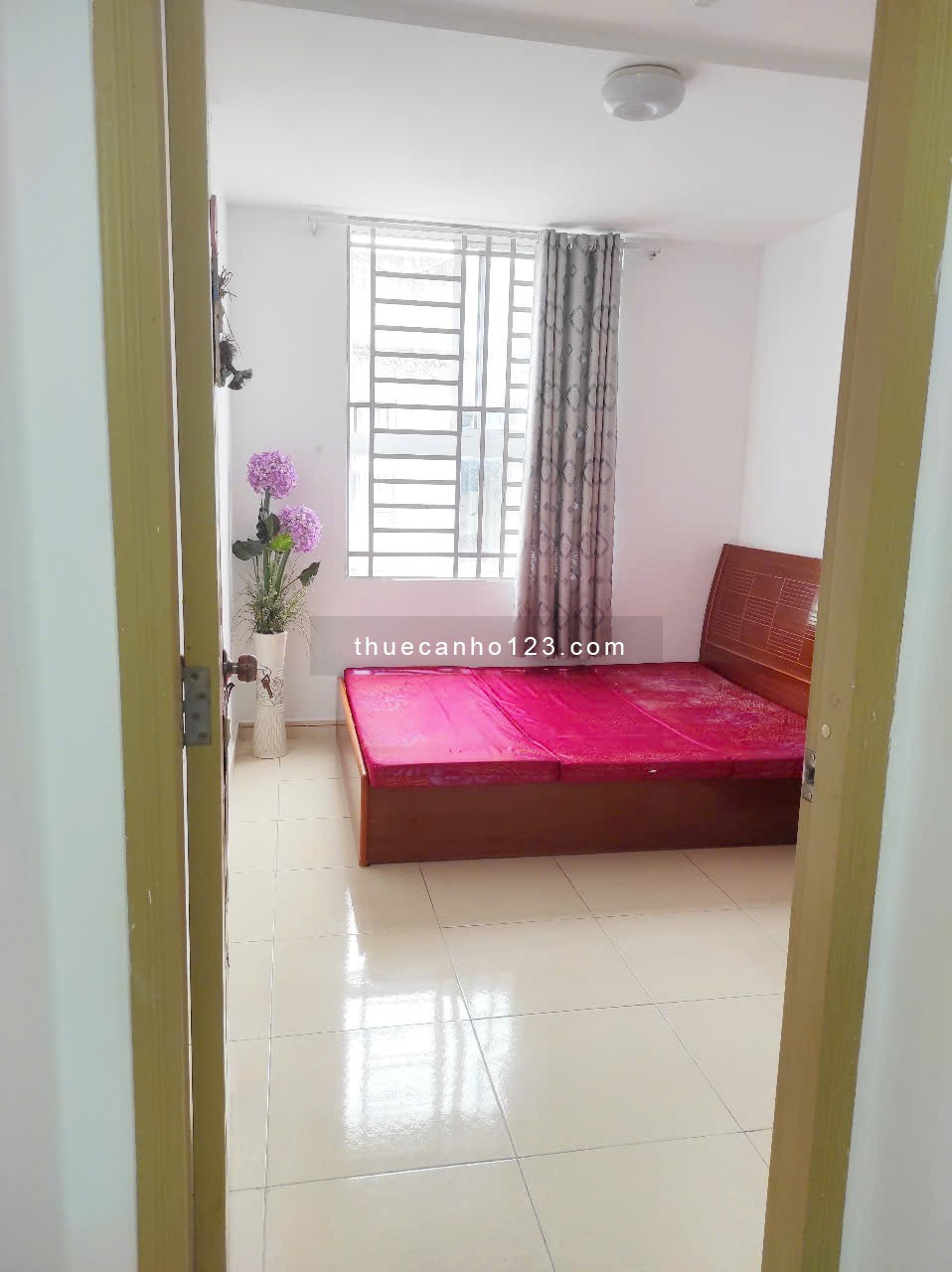 Cho thuê căn hộ tầng cao, thoáng mát, yên tĩnh