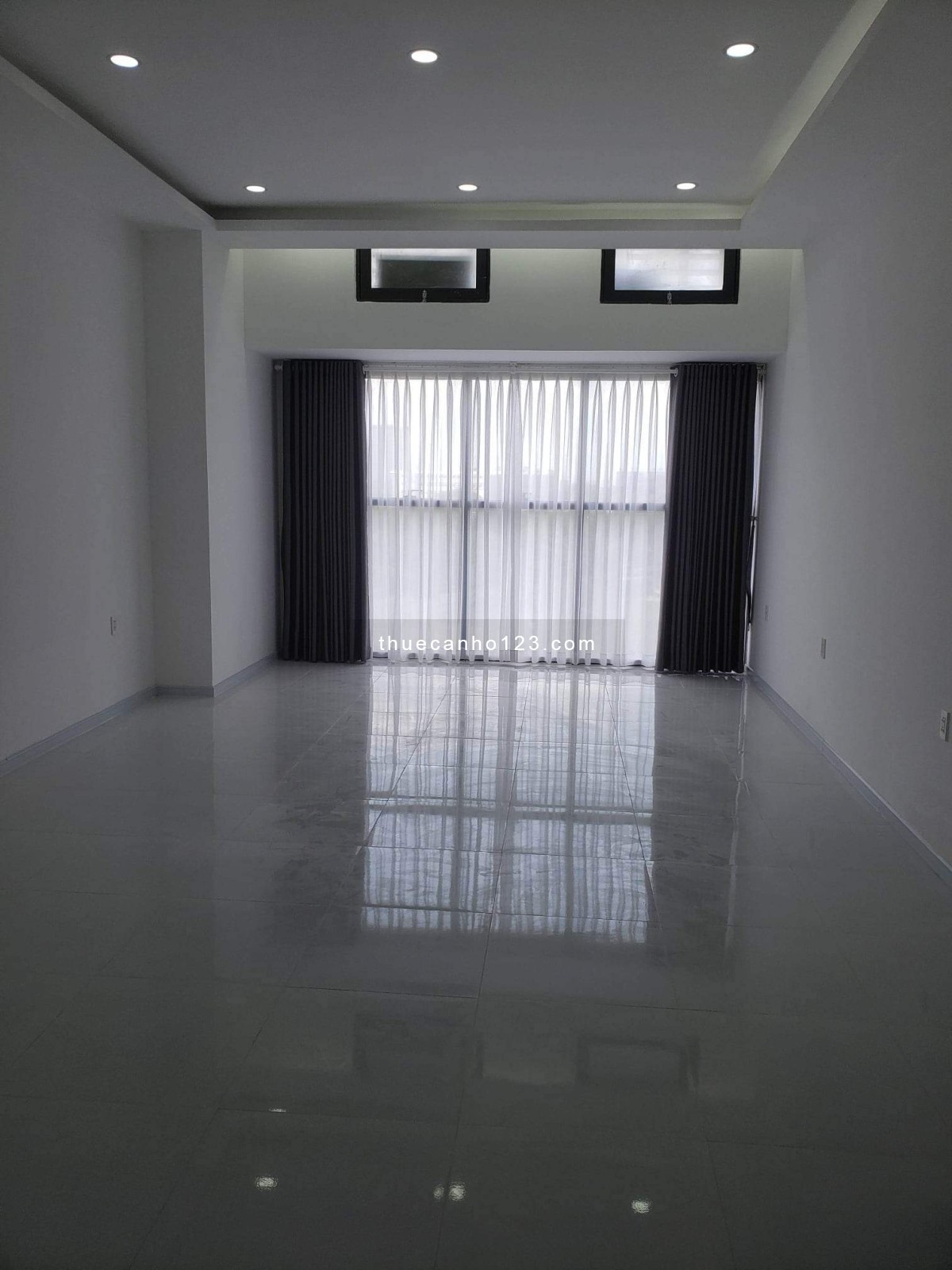 Trống sẵn văn phòng 50m² The Sun Avenue - Cho thuê siêu rẻ, chỉ 11 triệu