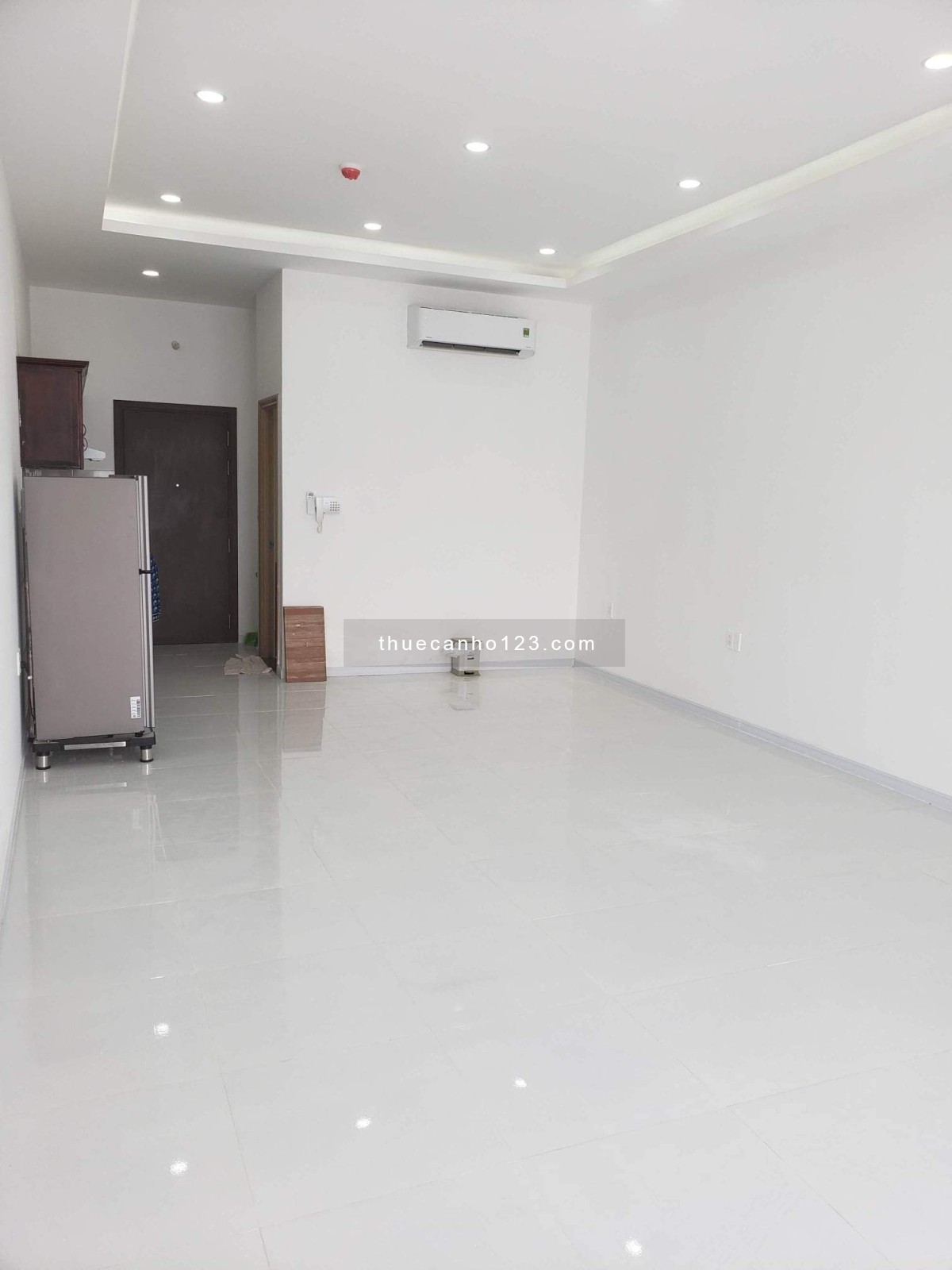 Trống sẵn văn phòng 50m² The Sun Avenue - Cho thuê siêu rẻ, chỉ 11 triệu