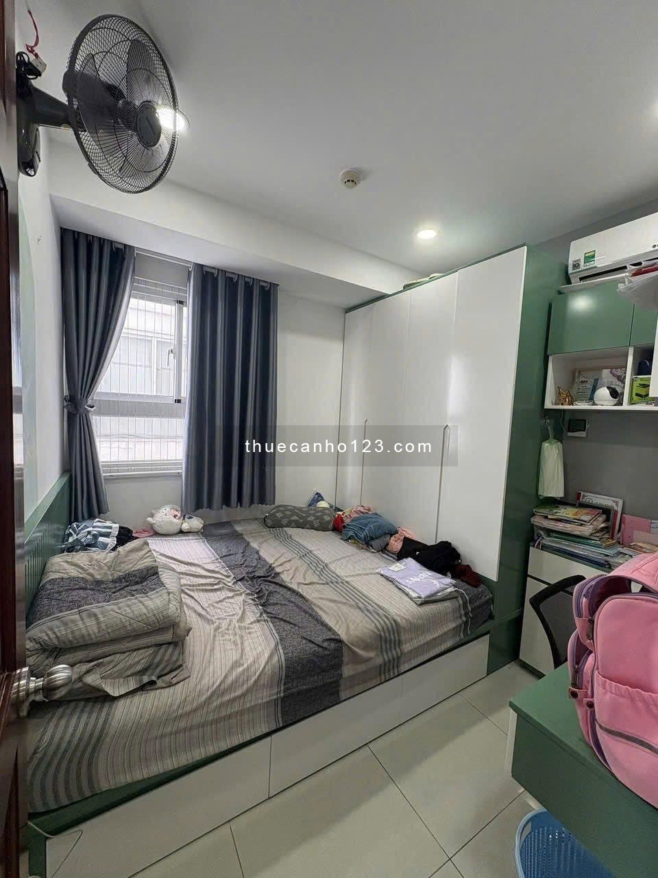 Căn hộ Oriental Plaza, Âu Cơ, Tân Phú: 12tr/th, 2p ngủ, 73m2, NT