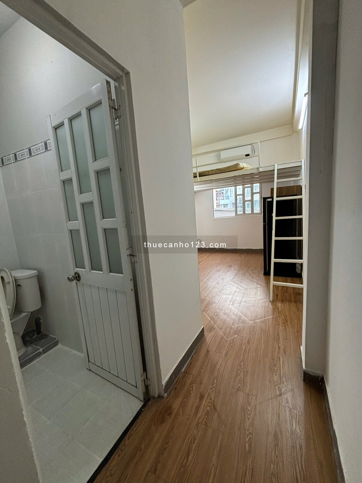 Cho thuê CH sinh viên giá rẻ, có gác, cửa sổ lớn – Gần Đại học Bách Khoa, Kinh Tế, HUFLIT, KHTN
