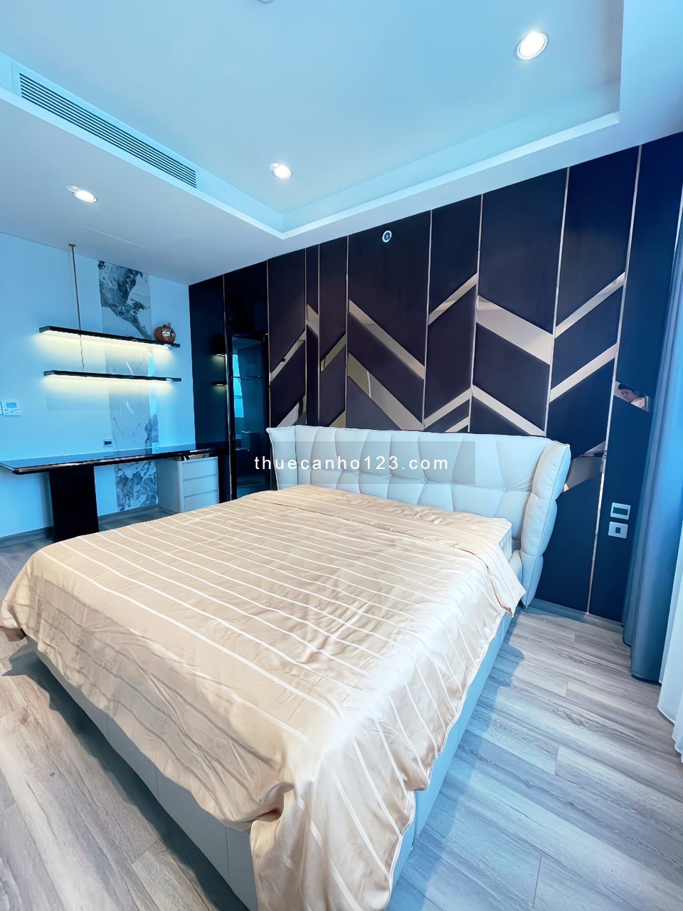 Cho thuê căn hộ cấp The Antonia Phú Mỹ Hưng Q7 nhà mới 100% giá chỉ : 25 Triệu DT: 86m2 với 2PN 2WC