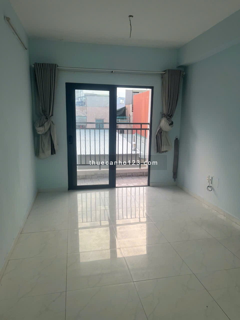 Cho thuê căn hộ Tecco Central Home Nguyễn Thiện Thuật 2Pn2Wc Nội Thất Cơ Bản 11.5Tr Tel 0942811343