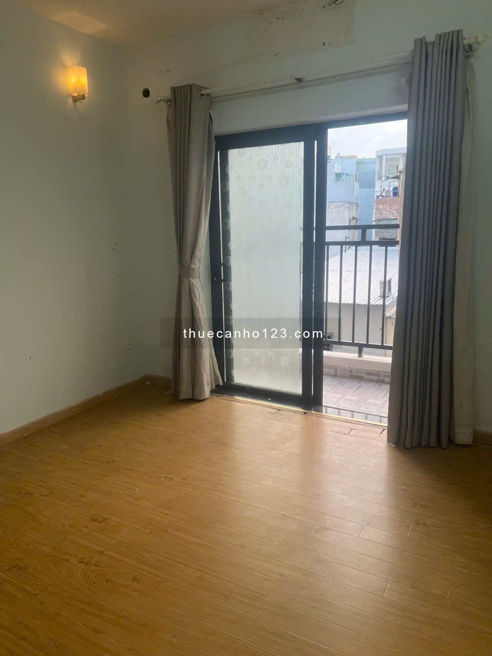 Cho thuê căn hộ Tecco Central Home Nguyễn Thiện Thuật 2Pn2Wc Nội Thất Cơ Bản 11.5Tr Tel 0942811343