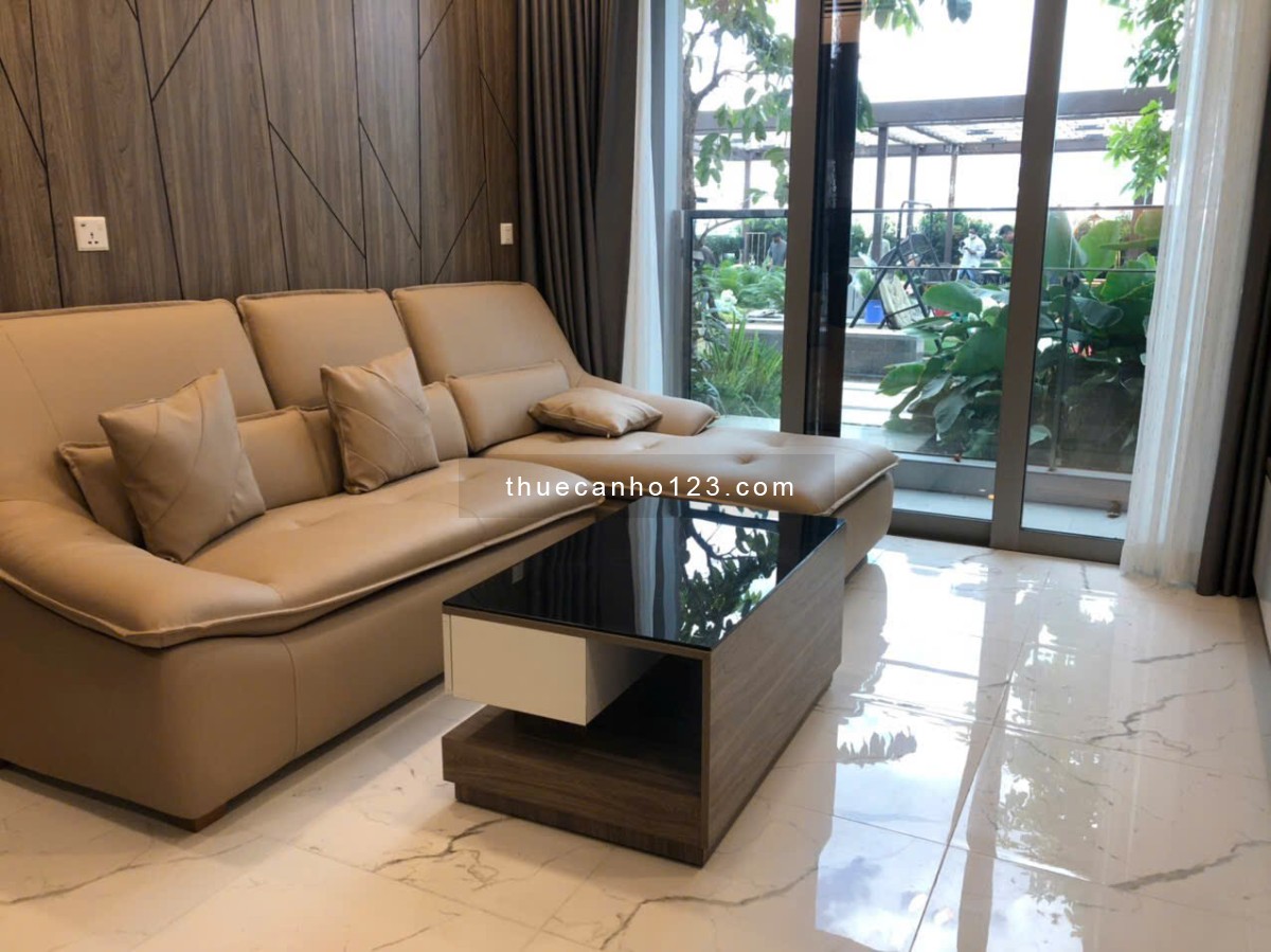 Căn hộ 1 phòng ngủ, có sân vườn, bước thẳng ra hồ bơi, cực kì thoáng mát. Vô ở liền!