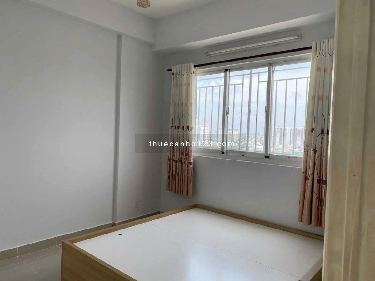 Chung cư Hoa Sen, Lạc Long Quân, Q11: 65m2, 2p ngủ, 9tr/th