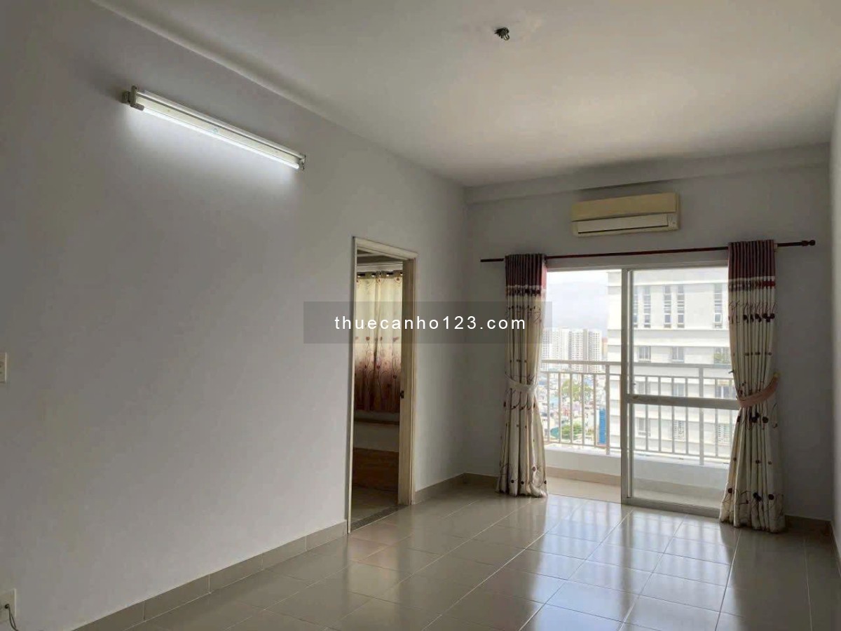 Chung cư Hoa Sen, Lạc Long Quân, Q11: 65m2, 2p ngủ, 9tr/th