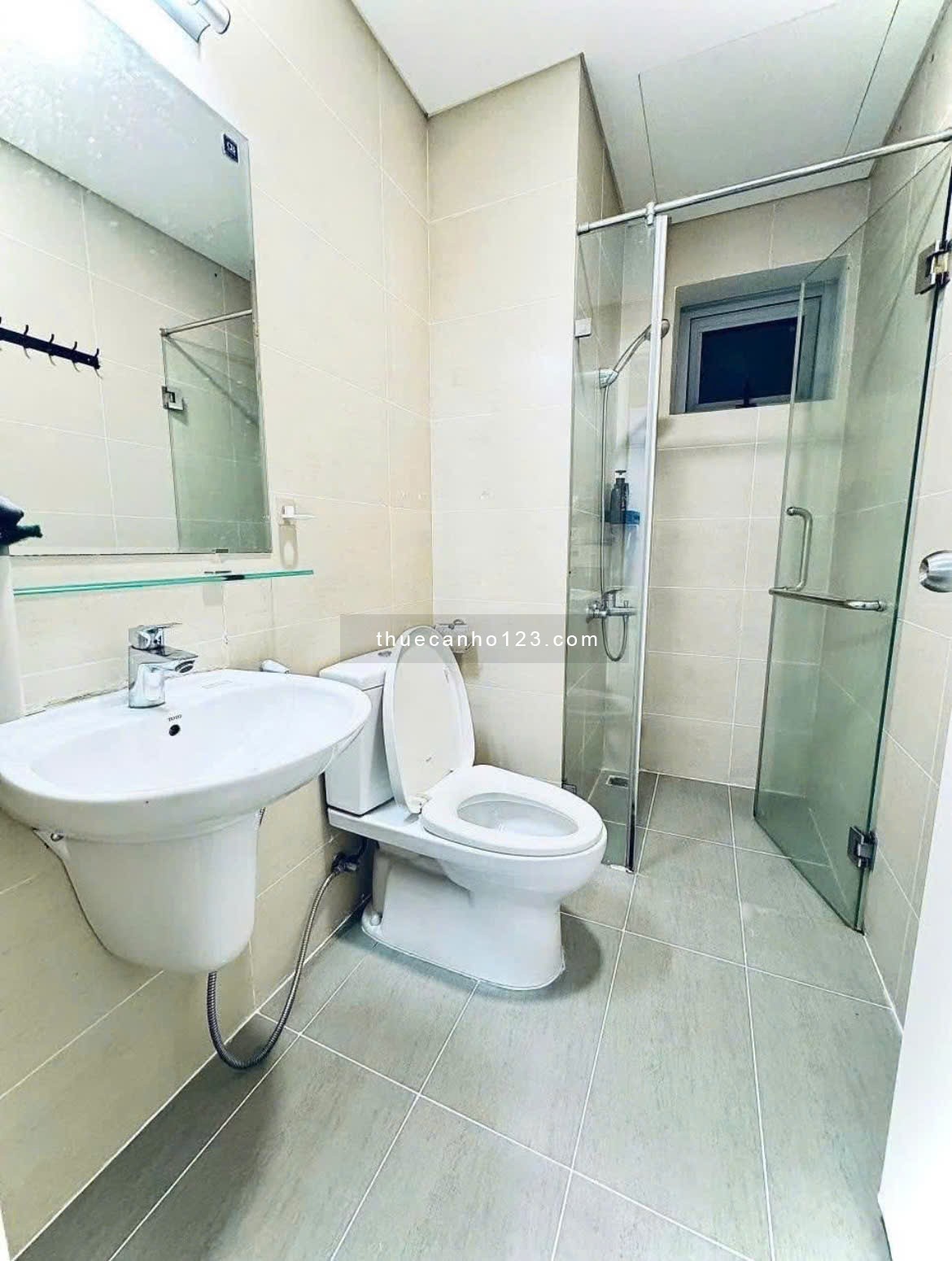 Căn hộ Oriental Plaza, Âu Cơ, Tân Phú: 11tr5/th,2p ngủ, 75m2, NT