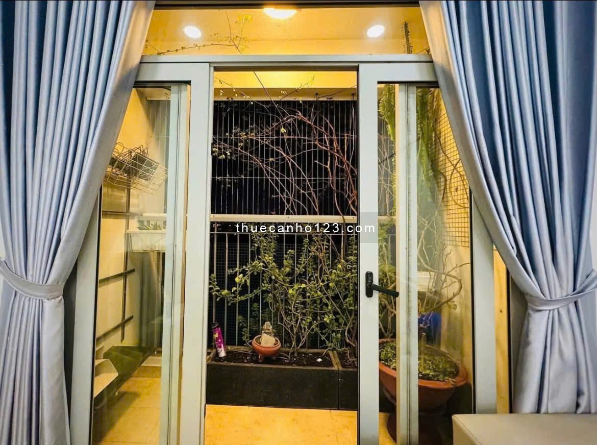 Căn hộ Oriental Plaza, Âu Cơ, Tân Phú: 11tr5/th,2p ngủ, 75m2, NT