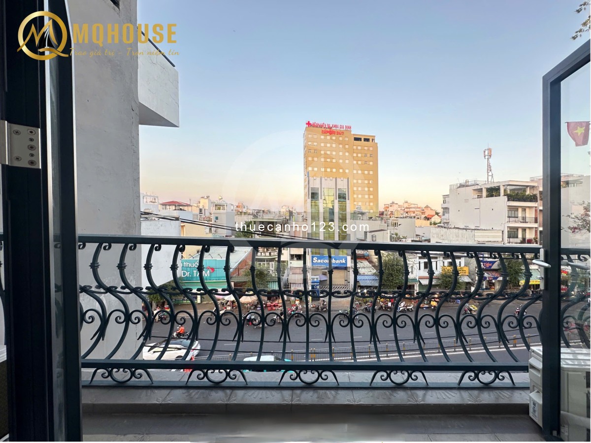 Căn Hộ 1 Phòng Ngủ Ban Công, Full Nội Thất, Thang Máy. Toà Nhà Mới, Ngay Metro và Landmark 81