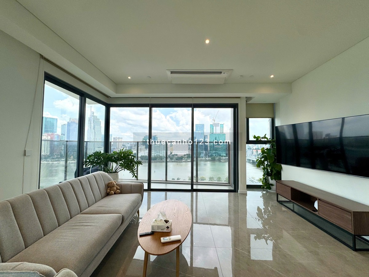 The Opera cho thuê căn hộ 4 phòng ngủ view trực diện sông và thành phố, thang máy riêng