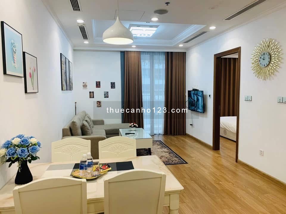 Cho thuê căn hộ Kingston Residence Phú Nhuận: 60m2, 2pn, 1wc, Nội thất đầy đủ, giá 16tr/th, nhà đẹp