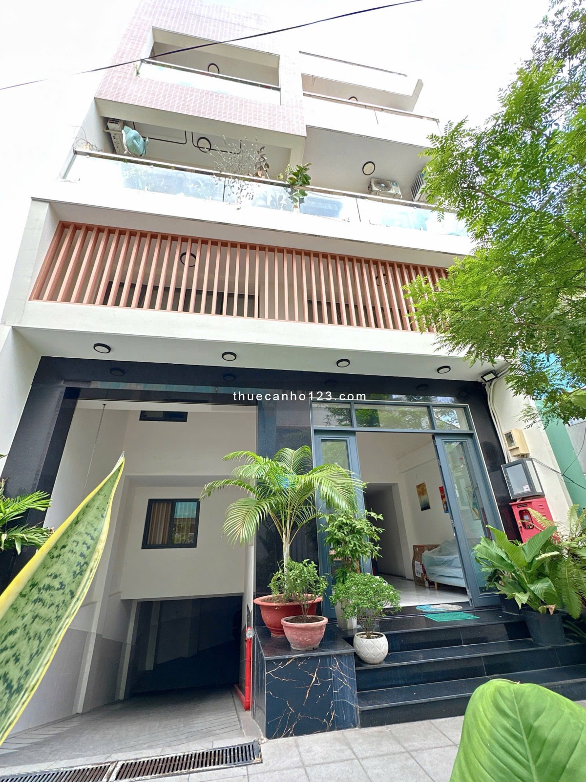  Căn Hộ 2PN – Cửa Sổ Thoáng – Hầm Xe Bảo Vệ – Trống Sẵn – Nguyễn Văn Đậu